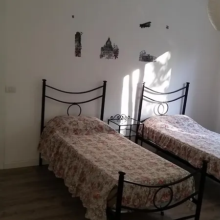 In A 2 Passi Dal Mare E Dal Centro Pesaro